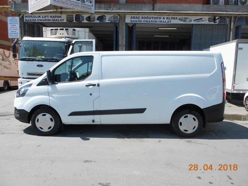SÜS DUVAR KAĞITLARI FORD CUSTOM